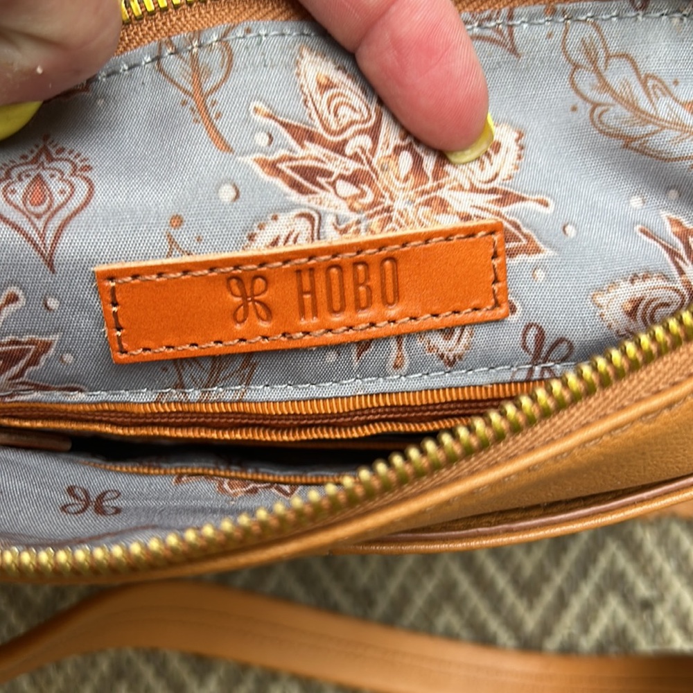 HOBO Tan Leather Shoulder Bag with Whipstitch Trim - Picture 6 of 9